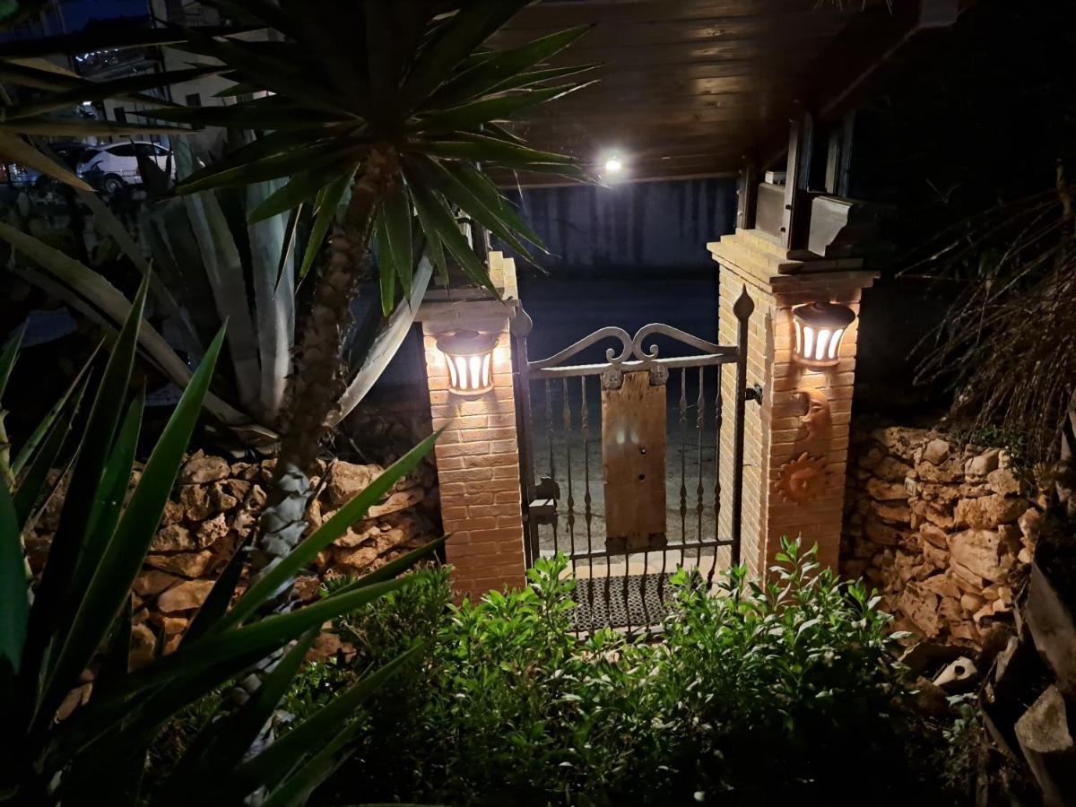 Antigua B&B Porto Potenza Picena Exterior photo
